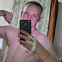 Знакомства: Кирилл, 20 лет, Курган