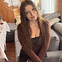 Знакомства: Полина, 19 лет, Москва