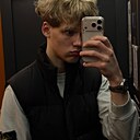 Знакомства: Илья, 19 лет, Москва