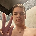 Знакомства: Станислав, 18 лет, Тюмень