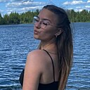Знакомства: Яна, 18 лет, Санкт-Петербург
