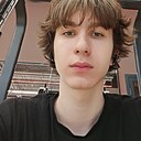Знакомства: Андрей, 18 лет, Москва