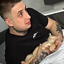 Знакомства: Viktor, 26 лет, Кременчуг