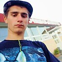 Знакомства: Валентин, 25 лет, Каменец