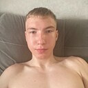 Знакомства: Роман, 19 лет, Киров