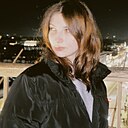 Знакомства: Полина, 19 лет, Санкт-Петербург