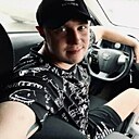 Знакомства: Артем, 31 год, Луга