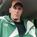 Знакомства: Артем, 37 лет, Калачинск