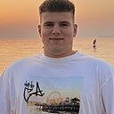 Знакомства: Семён, 23 года, Калининград