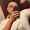 Знакомства: Илья, 22 года, Солигорск