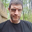 Знакомства: Виктор, 37 лет, Снежное