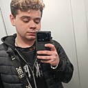 Знакомства: Максим, 20 лет, Москва
