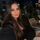 Знакомства: Карина, 27 лет, Симферополь