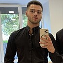 Знакомства: Максим, 24 года, Магнитогорск