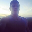 Знакомства: Виктор, 27 лет, Геническ