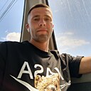 Знакомства: Виктор, 28 лет, Липецк