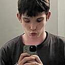 Знакомства: Кирилл, 18 лет, Волжский