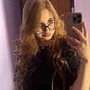 Знакомства: Полина, 20 лет, Москва