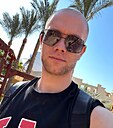 Знакомства: Макс, 32 года, Тюмень