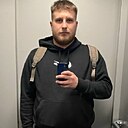 Знакомства: Иван, 30 лет, Волхов