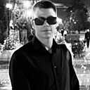 Знакомства: Артем, 23 года, Шахтерск