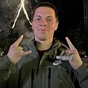 Знакомства: Виктор, 23 года, Солигорск