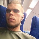 Знакомства: Илья, 26 лет, Арамиль