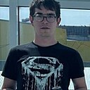 Знакомства: Толик, 23 года, Майкоп