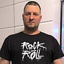 Знакомства: Максим, 41 год, Железногорск