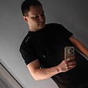 Знакомства: Илья, 33 года, Павлодар