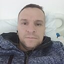 Знакомства: Юрий, 41 год, Бикин