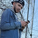 Знакомства: Bogdan, 21 год, Lugoj