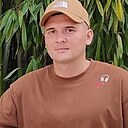 Знакомства: Евгений, 28 лет, Адлер