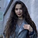Знакомства: Индира, 26 лет, Краков