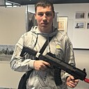 Знакомства: Юрий, 19 лет, Донецк