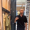 Знакомства: Илья, 21 год, Симферополь