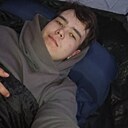 Знакомства: Макс, 19 лет, Онега