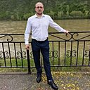 Знакомства: Валерий, 34 года, Тюмень