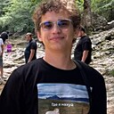 Знакомства: Дмитрий, 24 года, Армавир