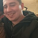 Знакомства: Макс, 27 лет, Симферополь