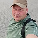 Знакомства: Виктор, 32 года, Оренбург