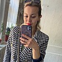 Знакомства: Ангелина, 26 лет, Волжский