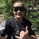 Знакомства: Максим, 22 года, Шахтинск