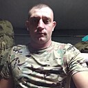 Знакомства: Игорь, 30 лет, Шахтерск