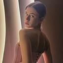 Знакомства: Алина, 24 года, Владимир