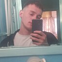 Знакомства: Данил, 23 года, Омск