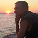 Знакомства: Виктор, 28 лет, Харабали