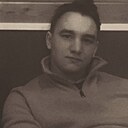 Знакомства: Илья, 24 года, Магадан