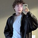 Знакомства: Андрей, 18 лет, Кемерово
