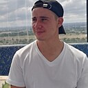 Знакомства: Денис, 31 год, Волгоград